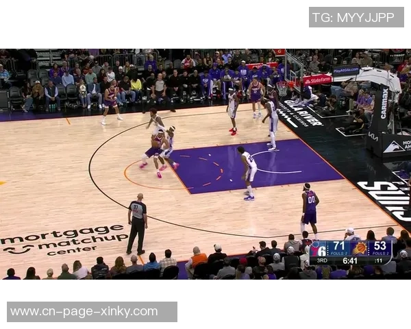 布克称赞第二阵容防守表现认为马克西在场上难以应对